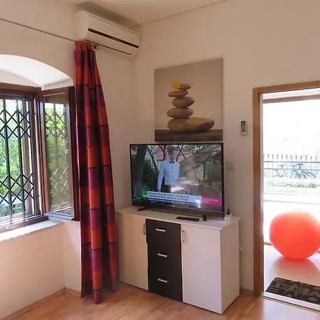 One Bedroom Kuzmaniceva Street