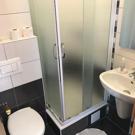 One Bedroom Kuzmaniceva Street *