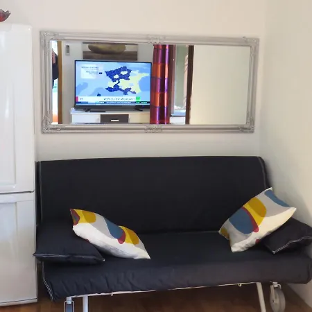 Διαμέρισμα One Bedroom Kuzmaniceva Street